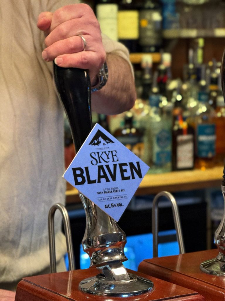 Back at it&hellip; the bar is open tonight/tomorrow from 5pm for drinks. Blaven on the hand pull @isleofskyebrewery 🍻😎💙
#theferryinnskye #uig #isleofskye #pub #beer #skyeale #camra